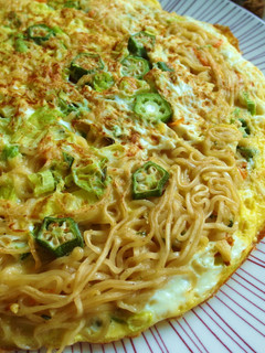 【泡麵料理】泡麵蔬菜烘蛋 的食譜成品照片