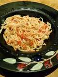 Pasta with garlic and clam wine sauce