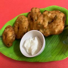 A picture of Maharashtrian Special Vada.