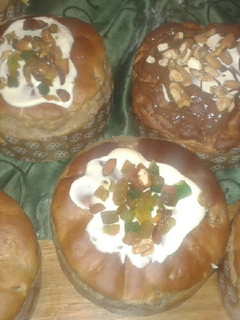 Una foto de Pan de pascua con levadura