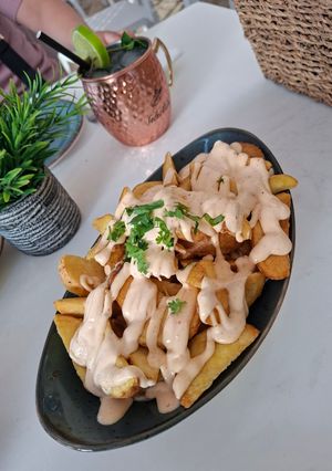 Una foto de Patatas Bravas con Salsa Juanita