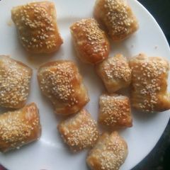 A picture of Simple Cheesy Snack Sausage Rolls.