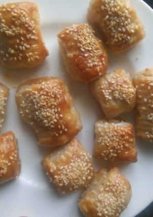 A picture of Simple Cheesy Snack Sausage Rolls.