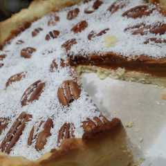 A picture of Tarta de dulce de leche.