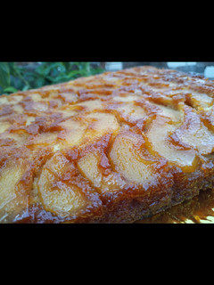 Una foto de Torta de manzana invertida