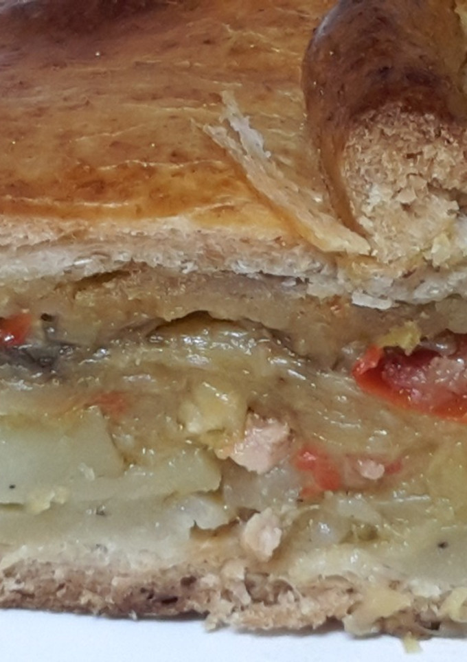 Una foto de Empanada de patata, puerro y bacon (en MCC)