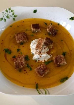 Φωτογραφία της συνταγής Εύκολη σούπα βελουτέ με κίτρινη κολοκύθα και  γιαούρτι!