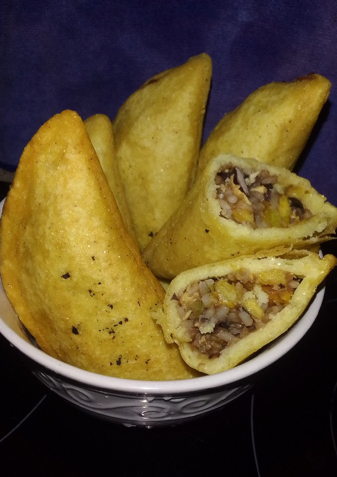 Una foto de Empanadas de pinto Fortuneñas (ticas)