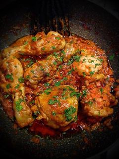 Una foto de Pollo alla Cacciatora