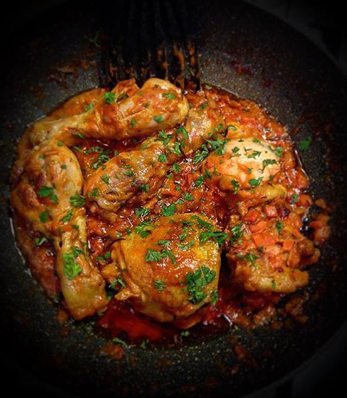 Una foto de Pollo alla Cacciatora