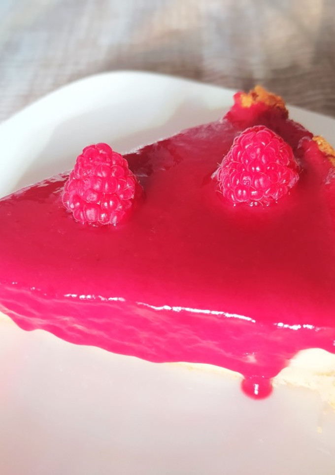 Una foto de Tarta de queso con frambuesas