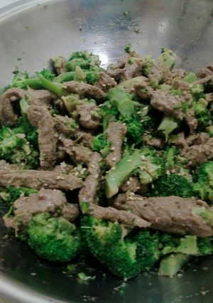Una foto de Salteado de Brócoli c/Carne Cetógenico!