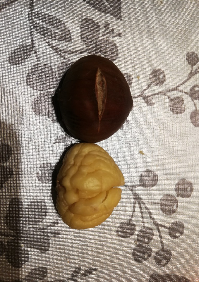 Una foto de Castañas asadas en el microondas (Lékué)