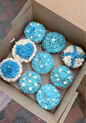 A picture of Vanilla Cupcakes.