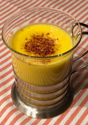Une photo de Soupe de maïs au piment d'Espelette