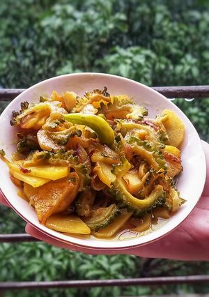 মুচমুচে করলা ভাজা রেসিপির প্রধান ছবি