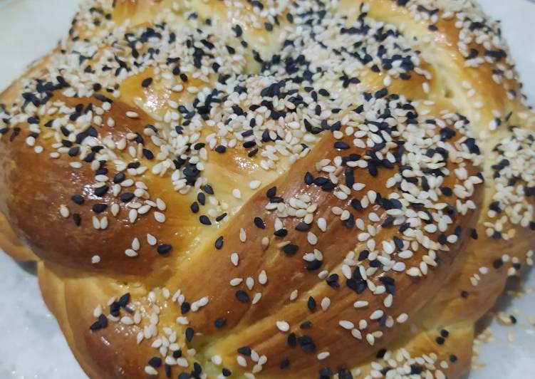 Recipe: Yummy 8-Round Braid Challah Bread (motif anyaman)