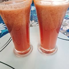 A picture of Mixed fruits falooda drink.