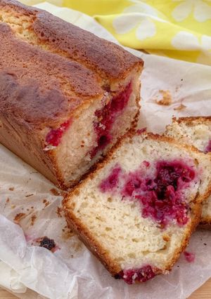 A picture of Spelt Plumcake with Greek Yogurt and Berries.
