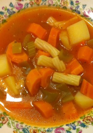 Una foto de Bourou Bourou sopa griega