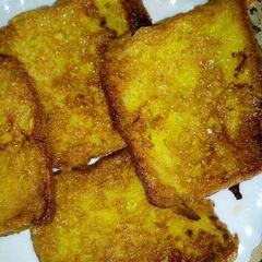 A picture of French Toast(Toast mayai).