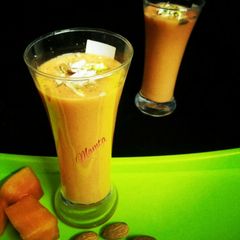 A picture of Papaya Shake.