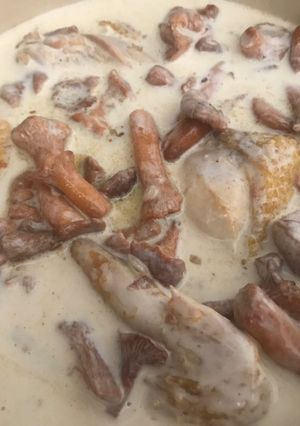 Une photo de Poulet au girolles