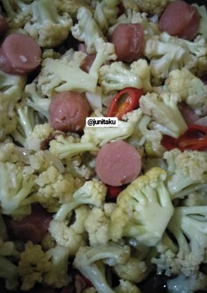 Foto resep Oseng Brokoli Sosis