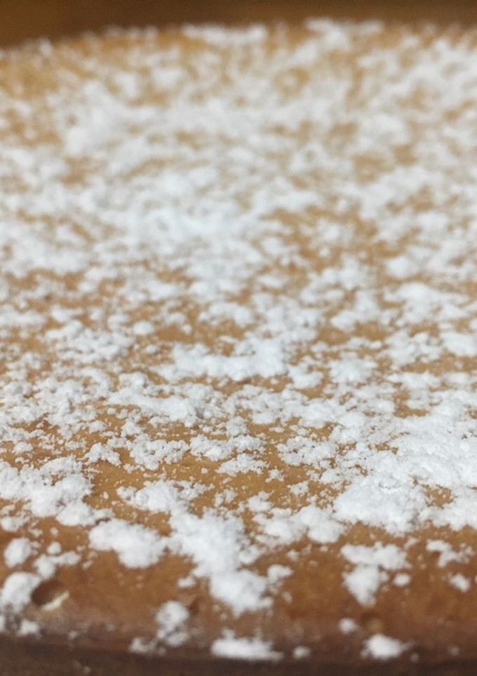 Una foto de Bizcocho de yogur y limón