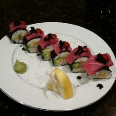 A picture of Brad's spicy tuna California rolls.