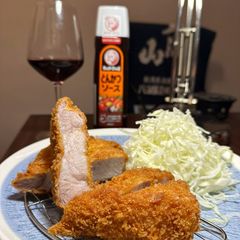 A picture of Fried pork Chop (豚カツ).