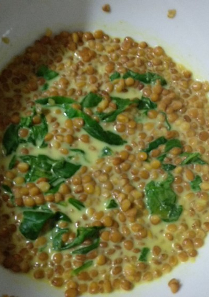 Una foto de Lentejas con espinacas al curry