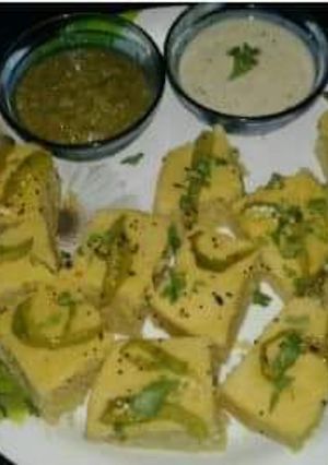 A picture of Khaman Dhokla.
