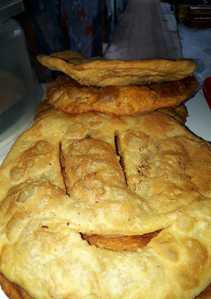 Una foto de Torta Frita Argentina con chicharrón