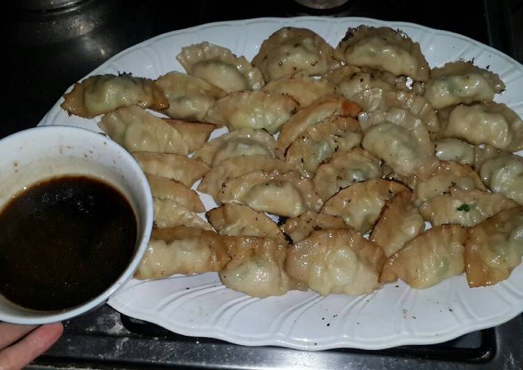 Resep Gyoza dengan dark sauce oleh Off - Cookpad