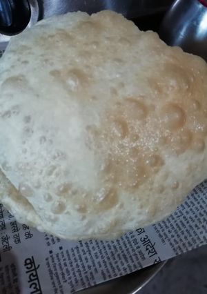 A picture of Bhatura.