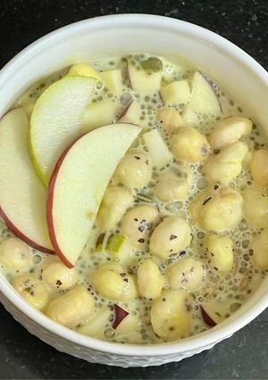 A picture of Makhana Chia PuddingSuper Easy & Healthy Vegan Pudding.
