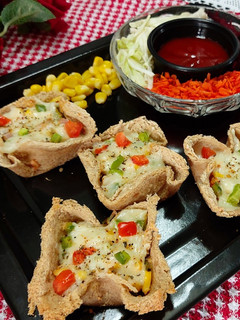 ચીઝ-કોર્ન બ્રેડ બાસ્કેટ (cheese-corn bread basket recipe in gujarati) રેસીપી મુખ્ય ફોટો