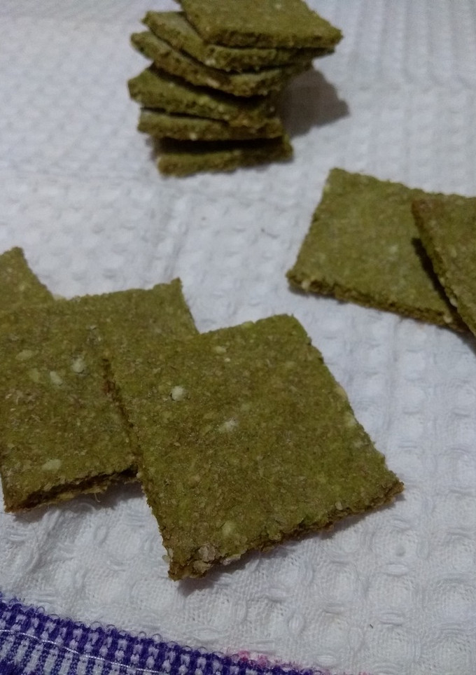 Una foto de Crackers de acelga y sésamo by Mate Amargo