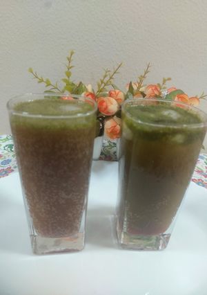 A picture of Strawberry mint lemonade.