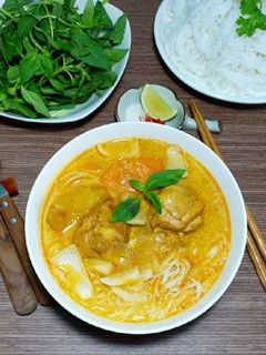 Hình của món Bún cà ri gà.