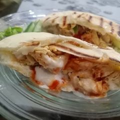 A picture of Shawarma pockets.