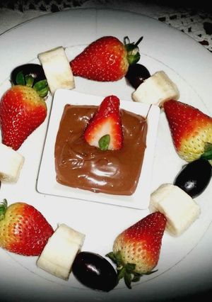 Una foto de Brochetas de frutas Fácil
