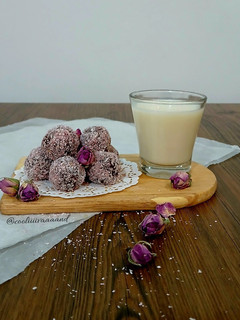 عکسی از دستور توپک خرما گردو
