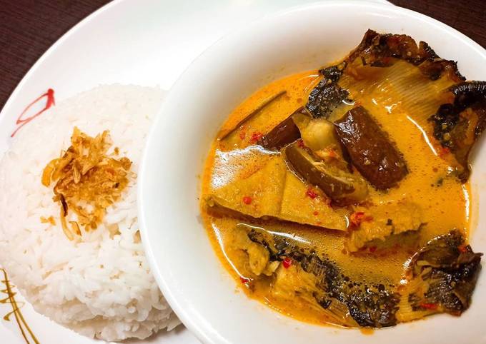 Resep Mangut Ikan Pari Iwak Pe Oleh Mama Nanas Kitchen Cookpad