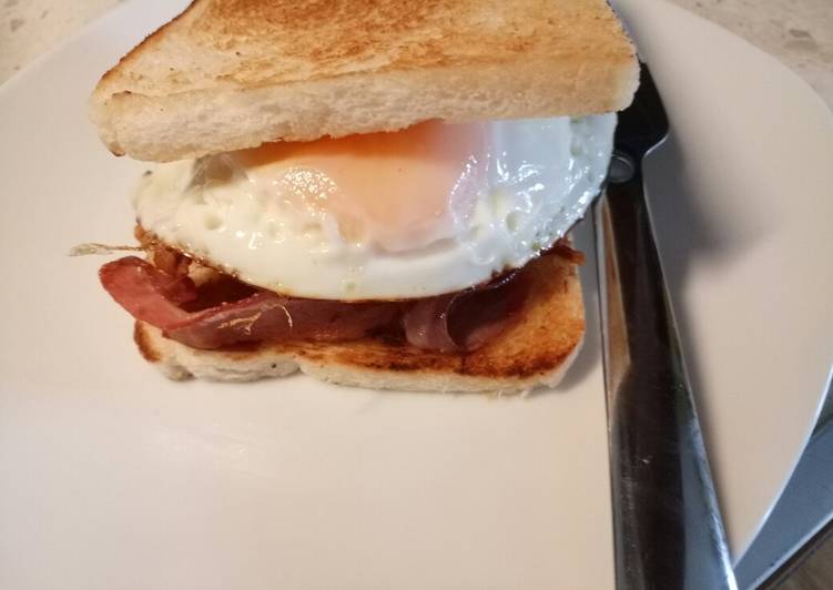 Recipe of Homemade Fried egg and bacon sarnie