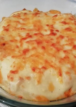 Una foto de Huevos rellenos de carne gratinados