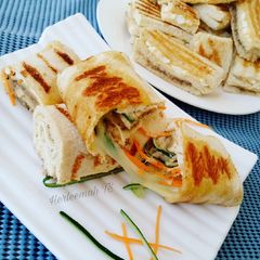 A picture of Pinwheel cheese sandwich.