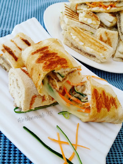 A picture of Pinwheel cheese sandwich.
