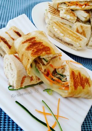 A picture of Pinwheel cheese sandwich.